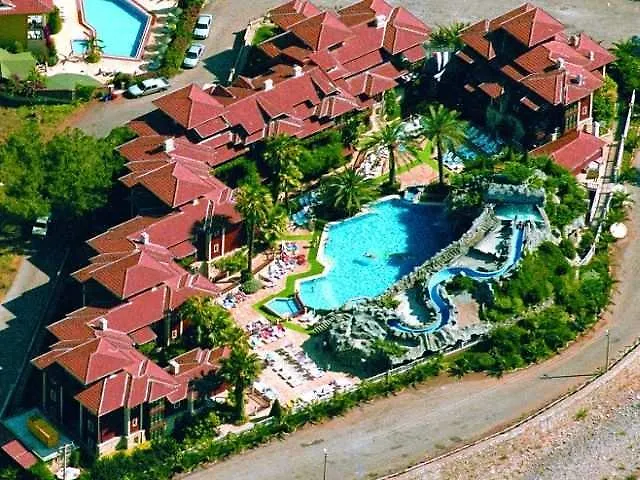 Grand Aquarium Apart İçmeler 4*,